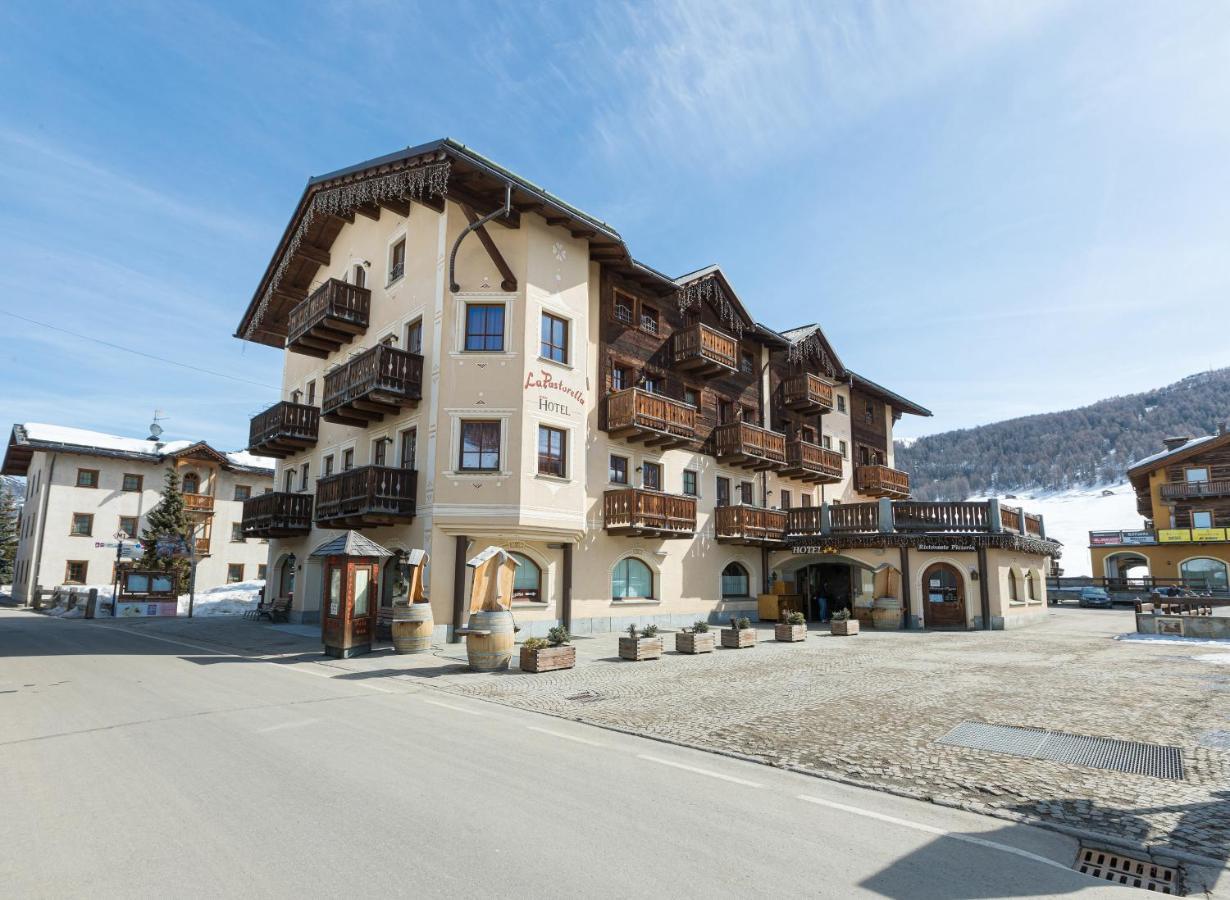 Hotel La Pastorella Livigno Bagian luar foto