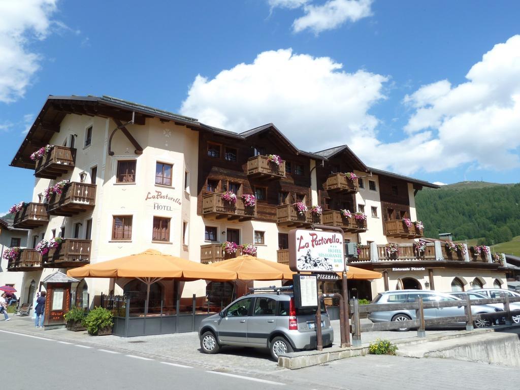 Hotel La Pastorella Livigno Bagian luar foto