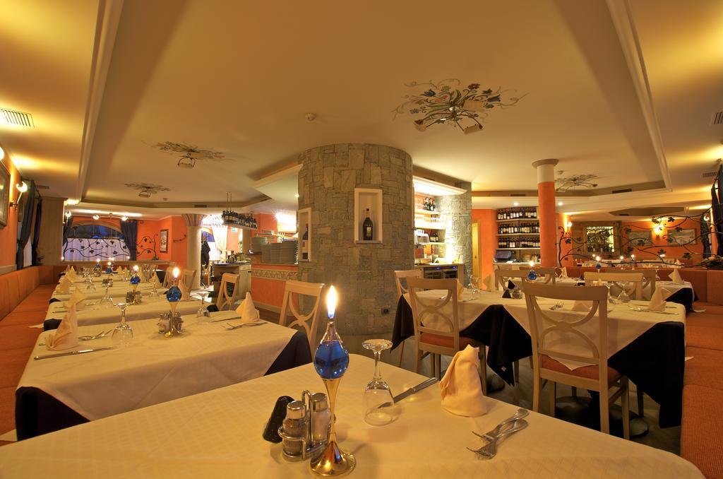 Hotel La Pastorella Livigno Bagian luar foto